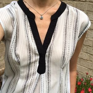Anthropologie black/white pattern top